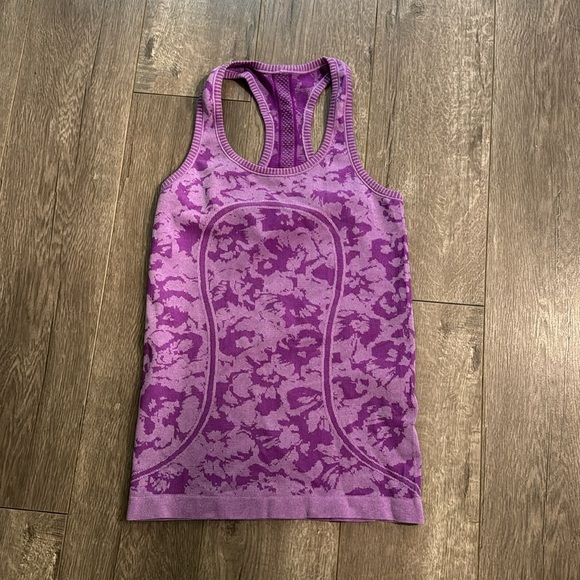 Lululemon Swiftly Tech Racerback
Heathered Tender Violet size 4 - Picture 6 of 8